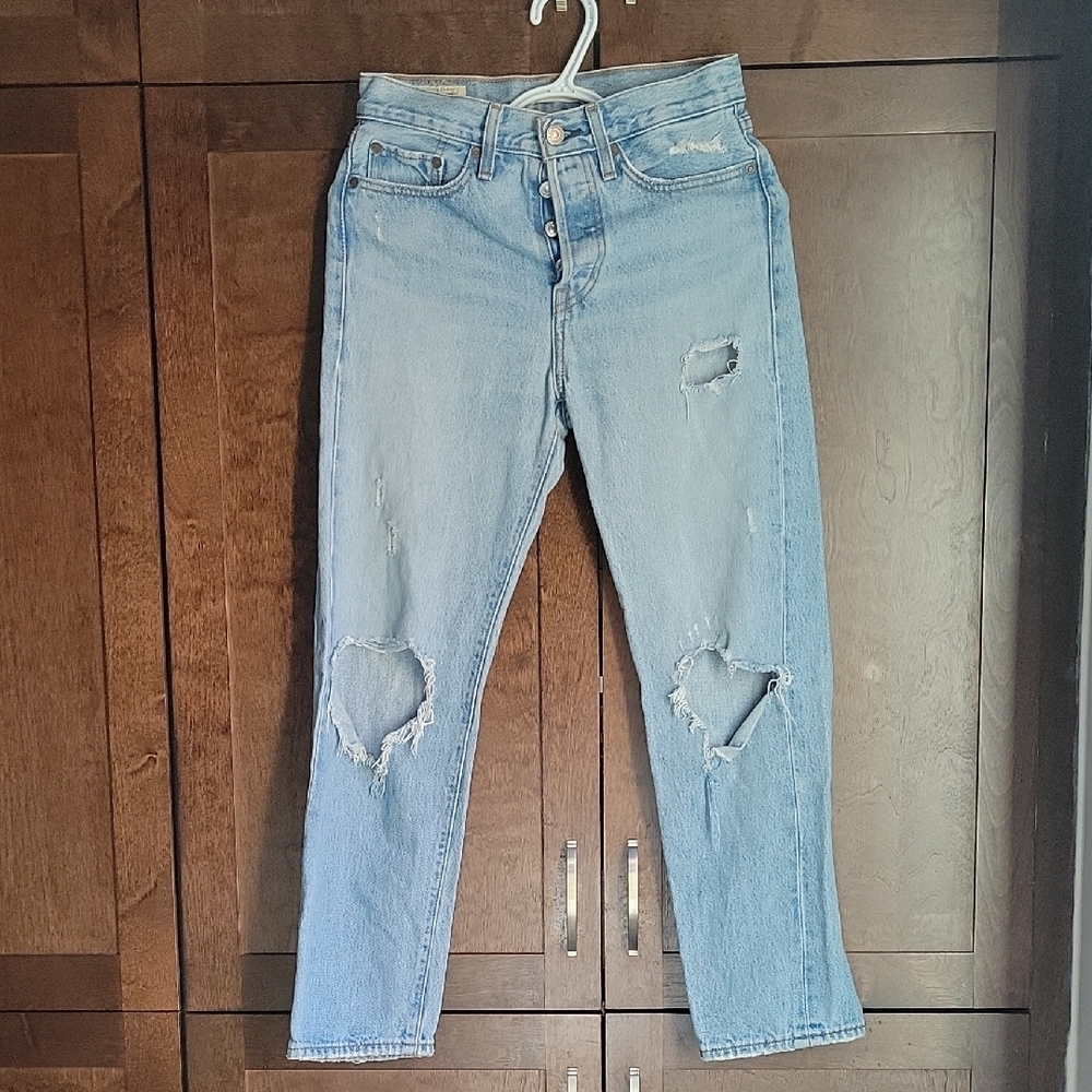 LEVIS Distressed Light Blue Women's Jeans Size 25